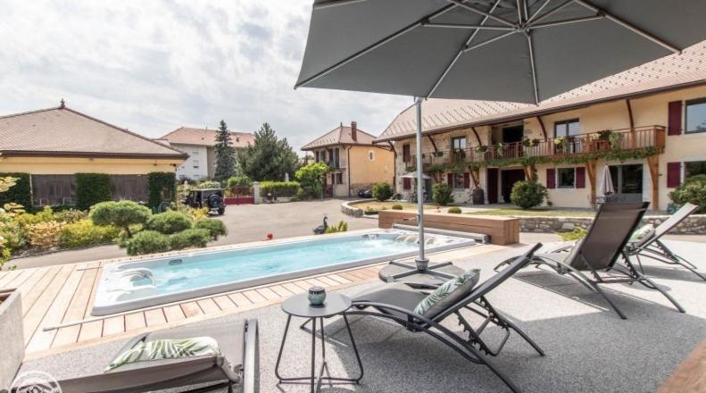Le Paon Bleu Annecy Poisy Bed & Breakfast Exterior photo