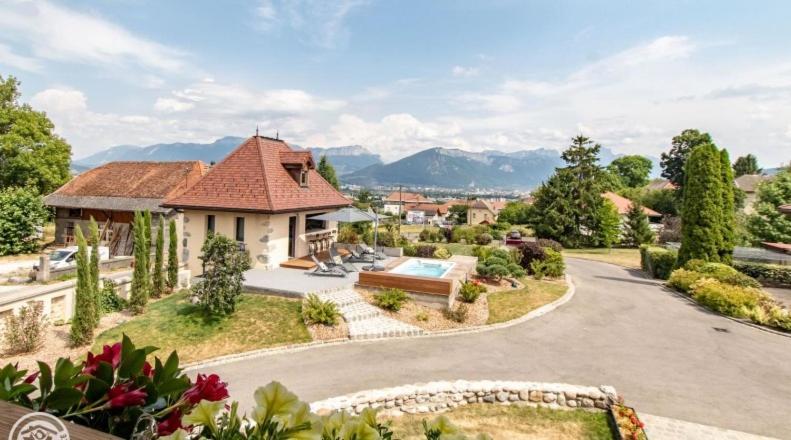 Le Paon Bleu Annecy Poisy Bed & Breakfast Exterior photo