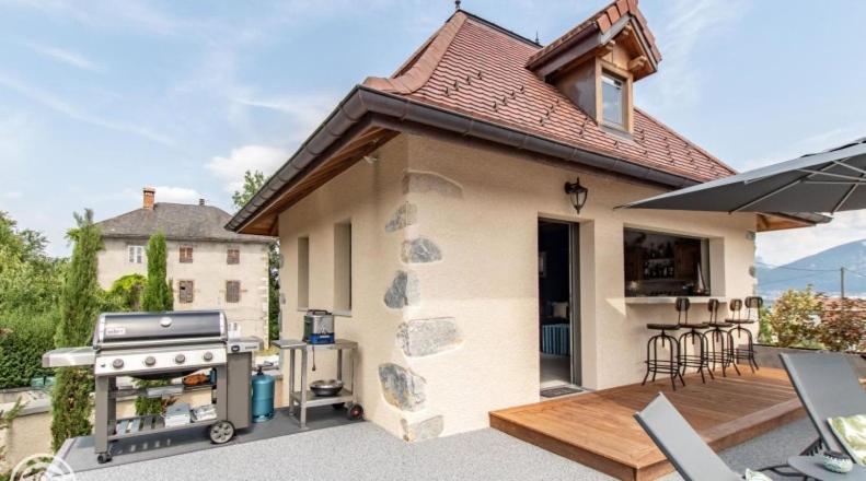 Le Paon Bleu Annecy Poisy Bed & Breakfast Exterior photo